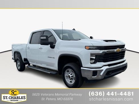 Used 2024 Chevrolet Silverado 2500 LT AWD/4WD image 1