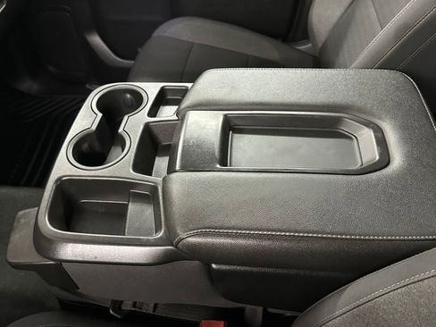 Used 2022 Chevrolet Silverado 1500 LT image 17