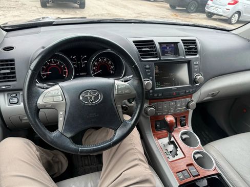 Used 2010 Toyota Highlander Limited image 22