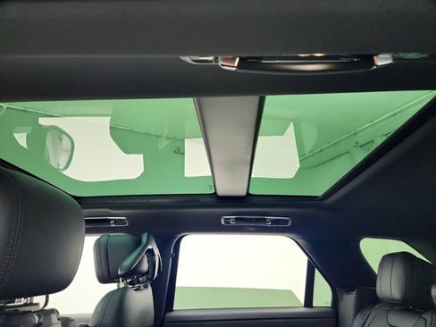 New 2026 Land Rover Range Rover Sport SE image 18