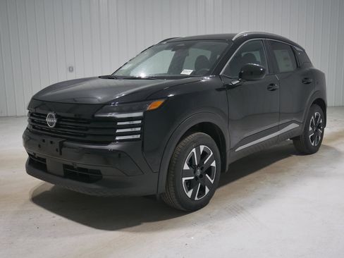 New 2026 Nissan Kicks SV image 1