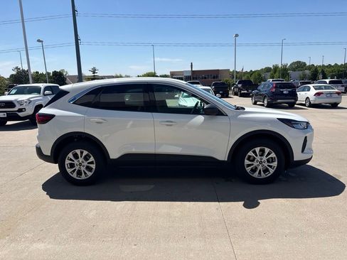 Used 2023 Ford Escape Active AWD/4WD image 4