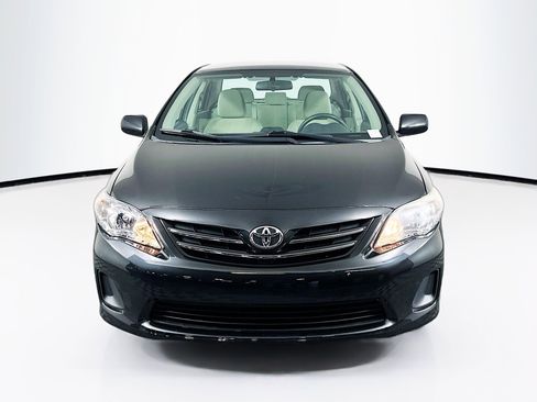 Used 2013 Toyota Corolla LE image 2