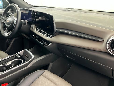 Certified 2025 Chevrolet Equinox LT w/ Convenience Package II image 25