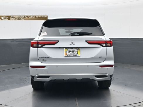 Used 2024 Mitsubishi Outlander SE AWD/4WD image 6