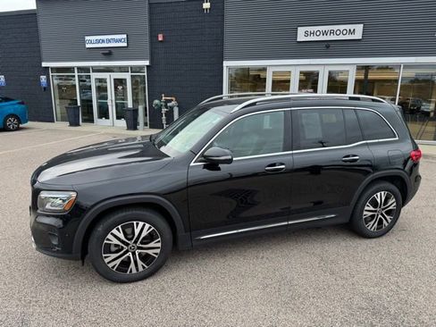 Used 2024 Mercedes-Benz GLB 250 4MATIC image 4