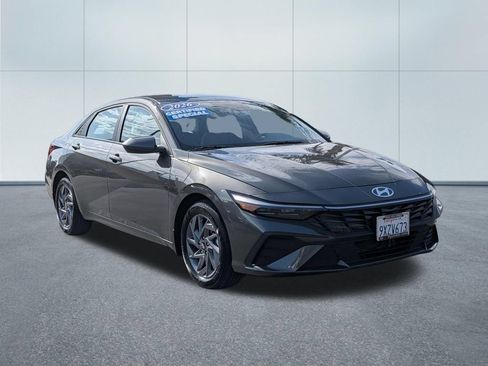 Certified 2026 Hyundai Elantra Hybrid FWD image 8