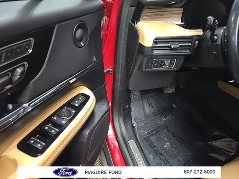 Used 2020 Lincoln Corsair Reserve w/ Equipment Group 202A image 29