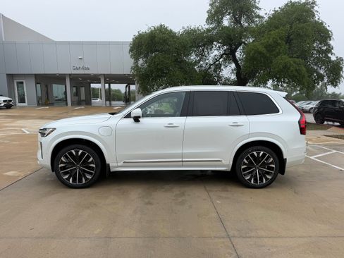 New 2026 Volvo XC90 T8 Ultra w/ Lounge Package AWD/4WD image 3