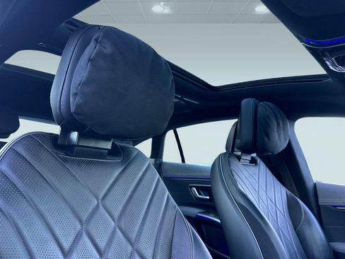 Certified 2022 Mercedes-Benz EQS 580 4MATIC Sedan image 28