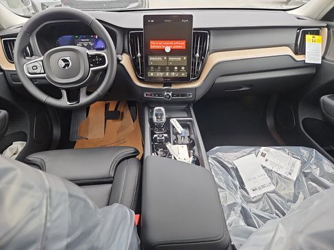 New 2026 Volvo XC60 B5 Ultra w/ Protection Package Premier image 3