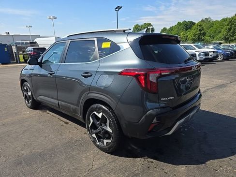Used 2024 Kia Seltos EX AWD/4WD image 5