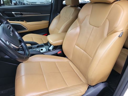 Used 2022 Kia Telluride SX w/ Towing Package FWD image 4