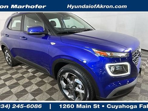 Used 2024 Hyundai Venue Limited FWD image 1