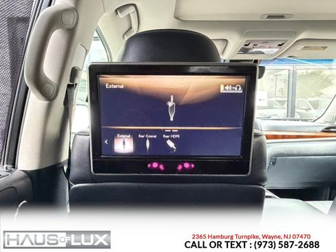 Used 2018 Lexus LX 570 4WD w/ Luxury Package image 24