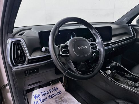 Used 2025 Kia Sorento SX Prestige AWD/4WD image 9