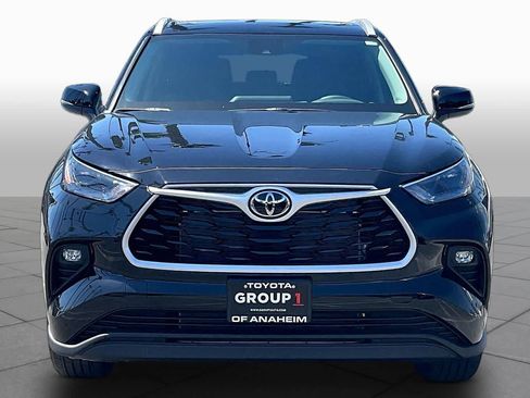 New 2026 Toyota Highlander XLE AWD/4WD image 3