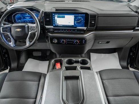 Used 2024 Chevrolet Silverado 1500 LT image 18