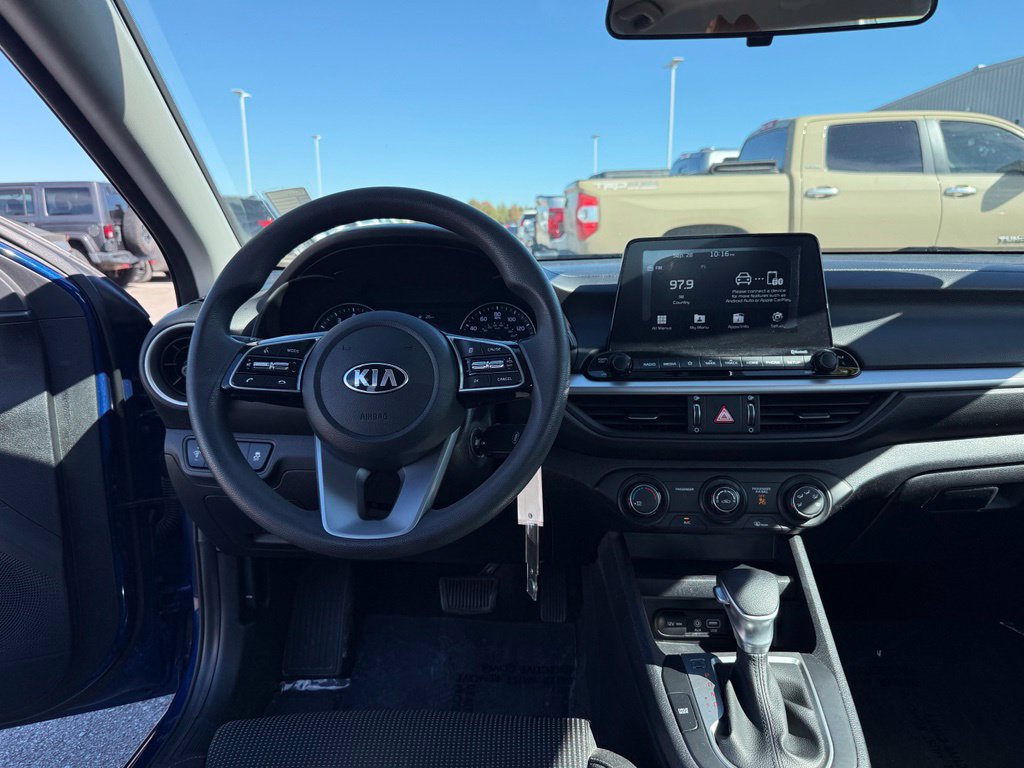 Used 2020 Kia Forte LXS FWD image 11