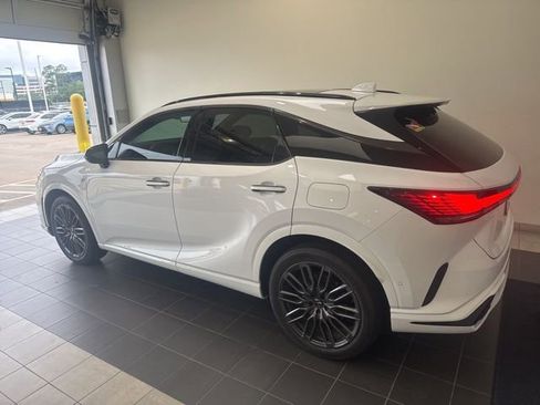 Used 2024 Lexus RX 500h F Sport w/ Convenience Package image 9