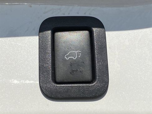 Used 2014 Toyota Highlander Plus image 14