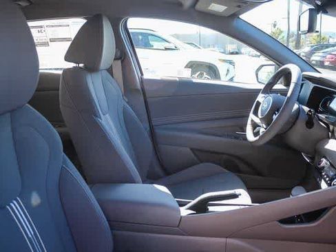Certified 2025 Hyundai Elantra Sport FWD image 22