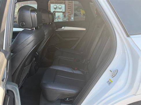 Used 2018 Audi SQ5 Prestige w/ Prestige Package AWD/4WD image 22