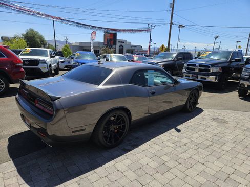 Used 2016 Dodge Challenger R/T Scat Pack w/ Sound Group II RWD image 7