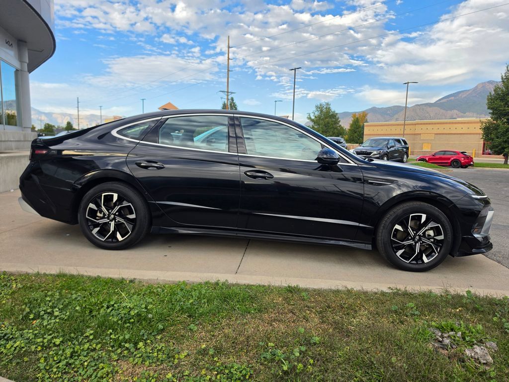Used 2024 Hyundai Sonata SEL FWD image 4