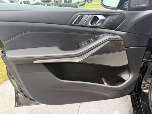 Used 2024 BMW X5 sDrive40i w/ M Sport Package RWD image 8