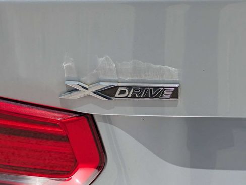 Used 2018 BMW 320i xDrive Sedan AWD/4WD image 13