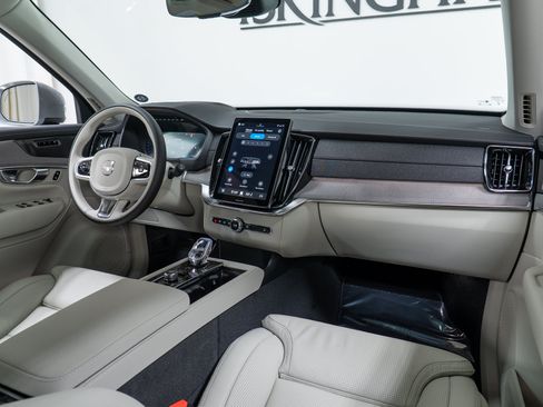 New 2026 Volvo XC90 T8 Ultra w/ Protection Package Premier AWD/4WD image 14