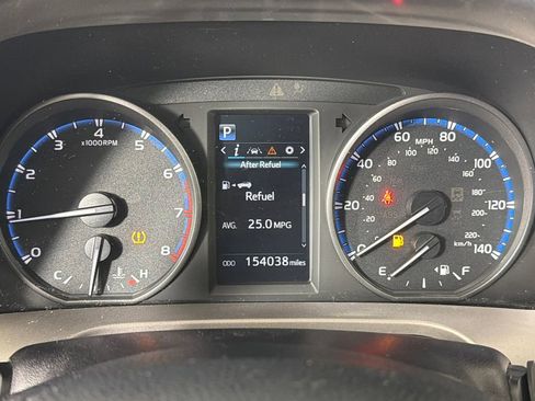 Used 2017 Toyota RAV4 LE FWD image 26