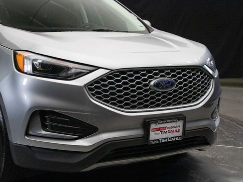 Used 2024 Ford Edge SEL image 3