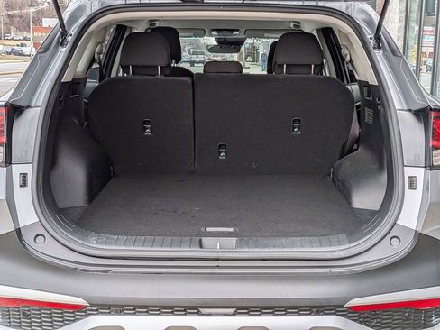 Used 2023 Kia Sportage LX image 8