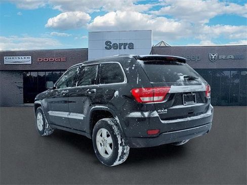 Used 2012 Jeep Grand Cherokee Laredo w/ Laredo E Group image 4