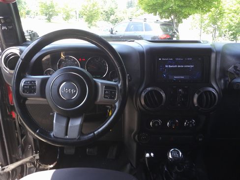 Used 2016 Jeep Wrangler Unlimited Sport AWD/4WD image 20