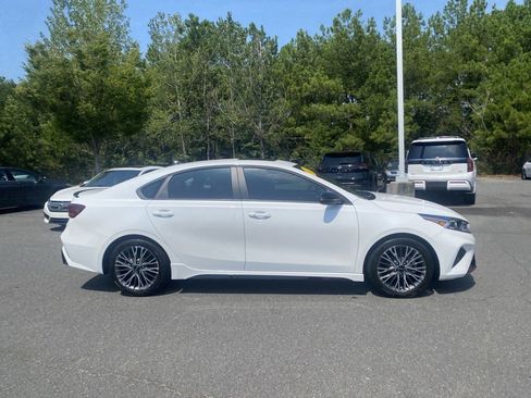 Used 2024 Kia Forte GT-Line w/ GT-Line Premium Package FWD image 4