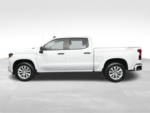 Used 2024 Chevrolet Silverado 1500 Custom AWD/4WD image 2