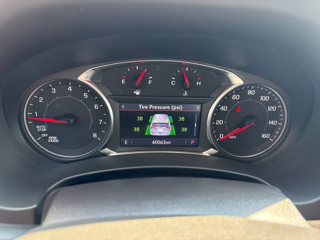 Used 2023 GMC Terrain SLT w/ Tech Package FWD image 15