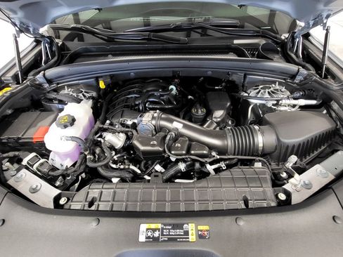 New 2025 Jeep Grand Cherokee Laredo w/ Luxury Tech Group I AWD/4WD image 9
