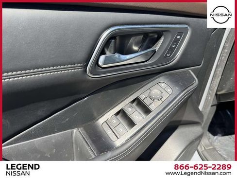 Used 2023 Nissan Rogue Platinum w/ Platinum Premium Package AWD/4WD image 14