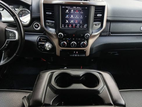Used 2021 RAM 1500 Laramie AWD/4WD image 3