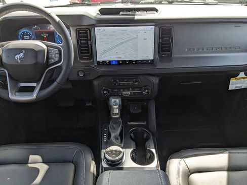 New 2026 Ford Bronco Big Bend w/ Black Diamond Package AWD/4WD image 14