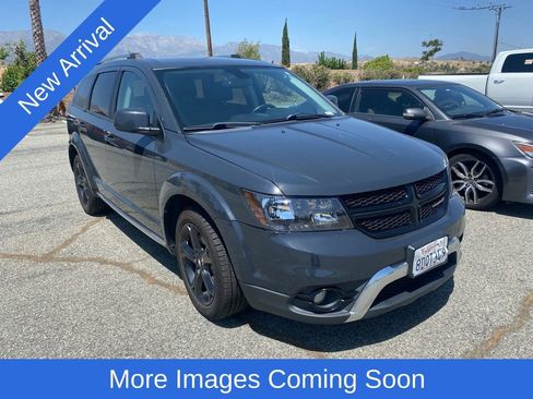 Used 2018 Dodge Journey Crossroad FWD image 1