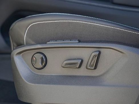 New 2026 Volkswagen Atlas Cross Sport SEL R-Line image 17