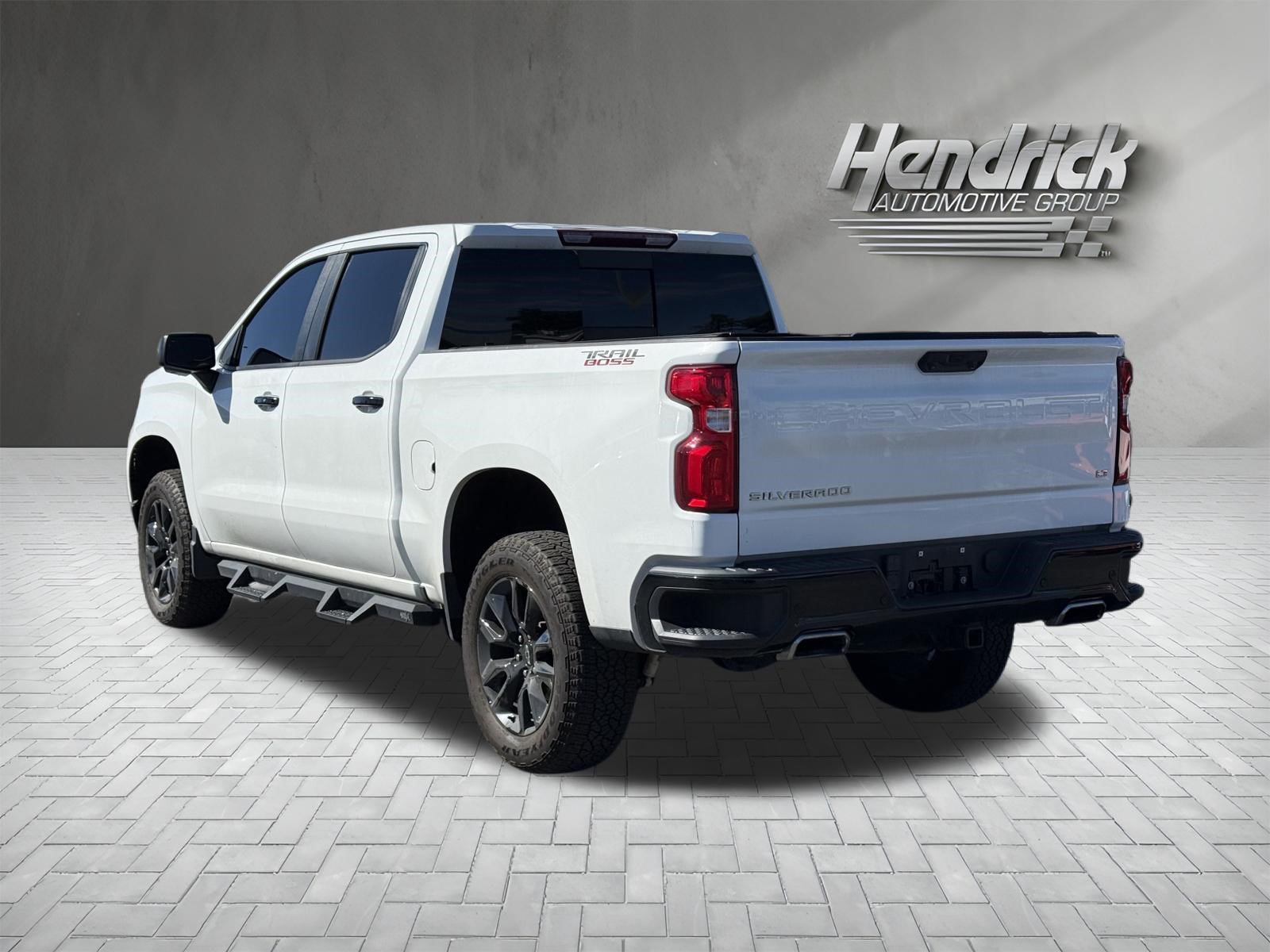 Used 2022 Chevrolet Silverado 1500 LT Trail Boss w/ LT Trail Boss Premium Package AWD/4WD image 9