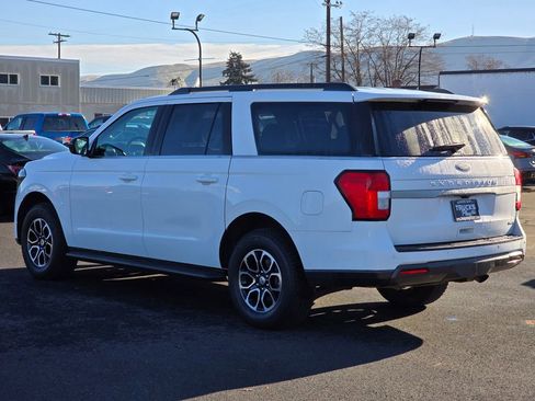 Used 2024 Ford Expedition Max XL image 3