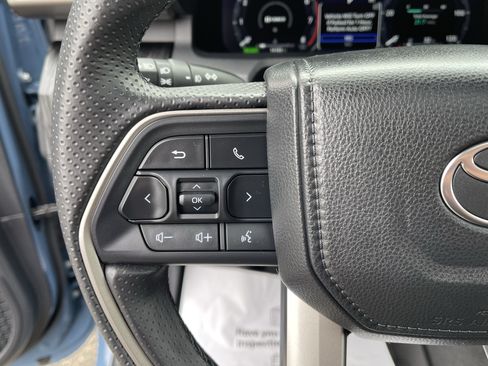 Certified 2025 Toyota 4Runner Platinum AWD/4WD image 23