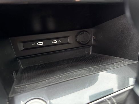 Certified 2023 Volkswagen Tiguan SE image 25